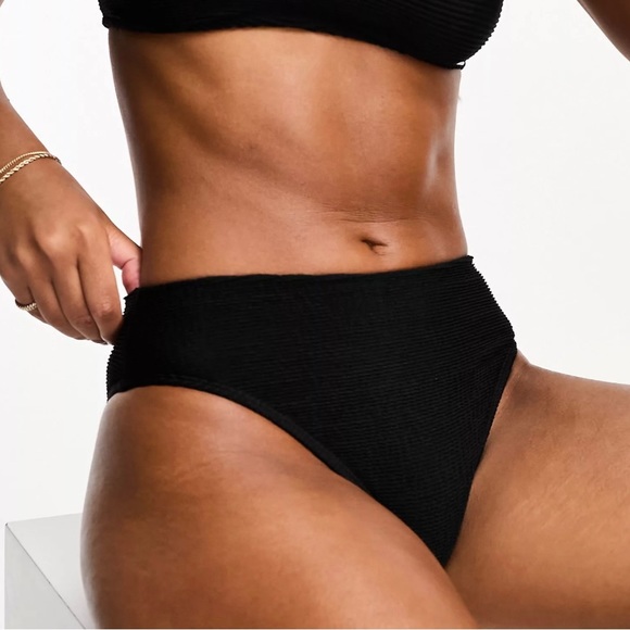 NWT High waist bikini bottom size XS - Picture 3 of 6